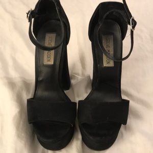 Steve Madden “Gonzo” Black Platform High Heels
